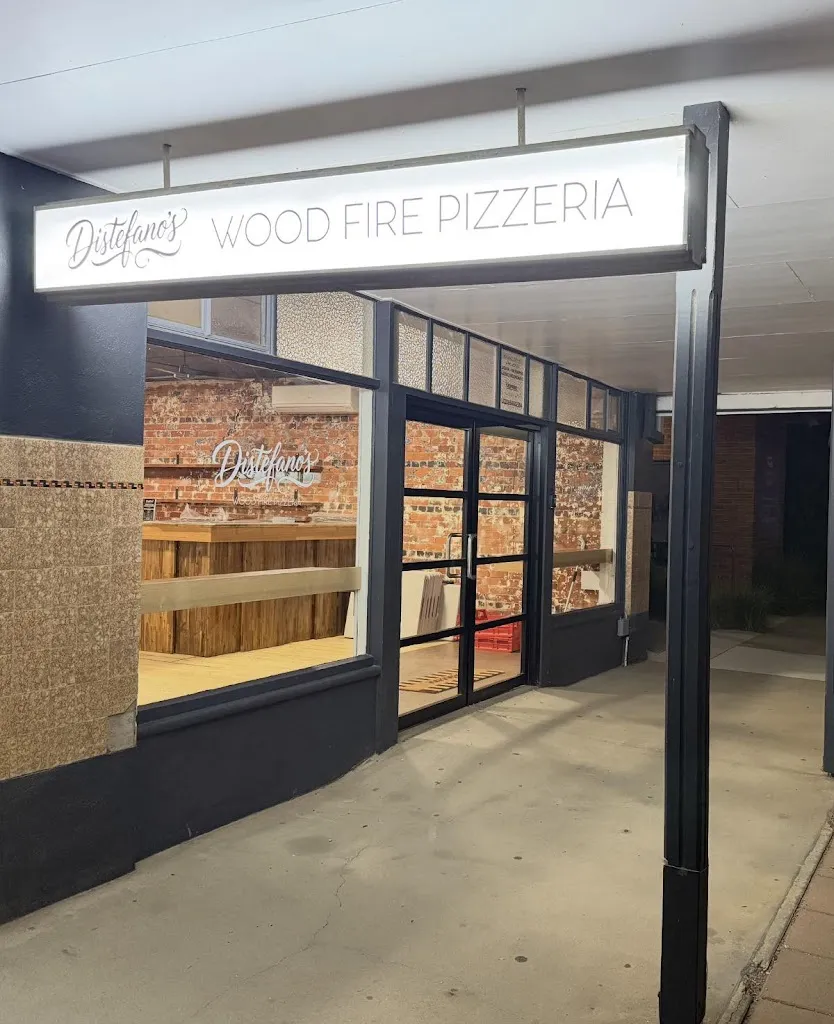 Distefano's Wood Fired Pizzeria restaurant in Barham