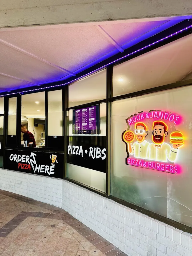 Mook & Jandos restaurant in Basin View
