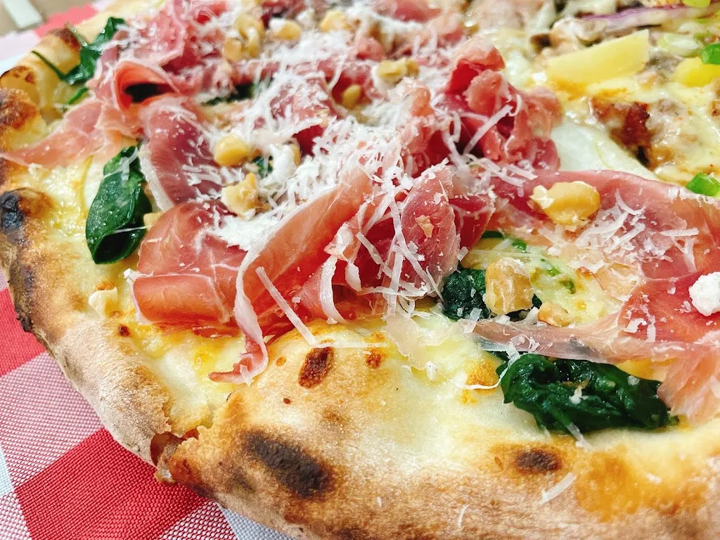 Il Lago Pizzeria (Albion Park Store) restaurant in Barrack Heights