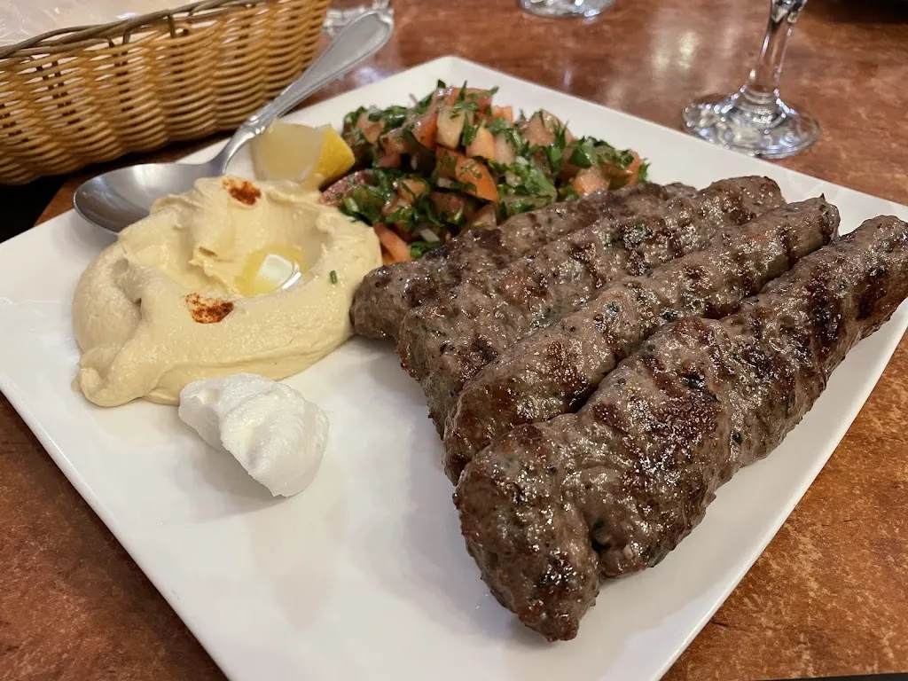 Maalouf's Restaurant_Bathurst_slider_immagine_3