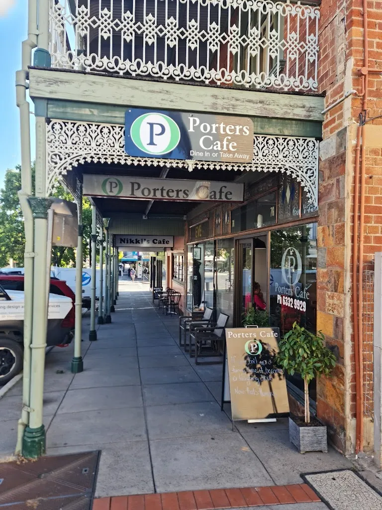 New Zaks Kitchen- Indian, Pakistani, Arabic Cuisine restaurant in Bathurst city centre