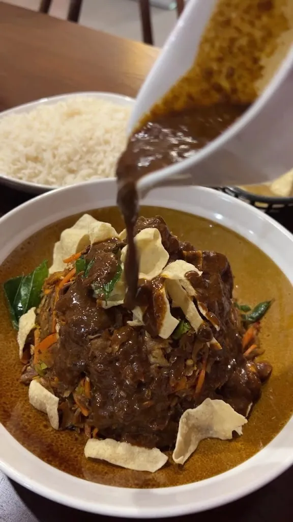 Lankan Railway Cafe_Chifley_slider_imagen_2