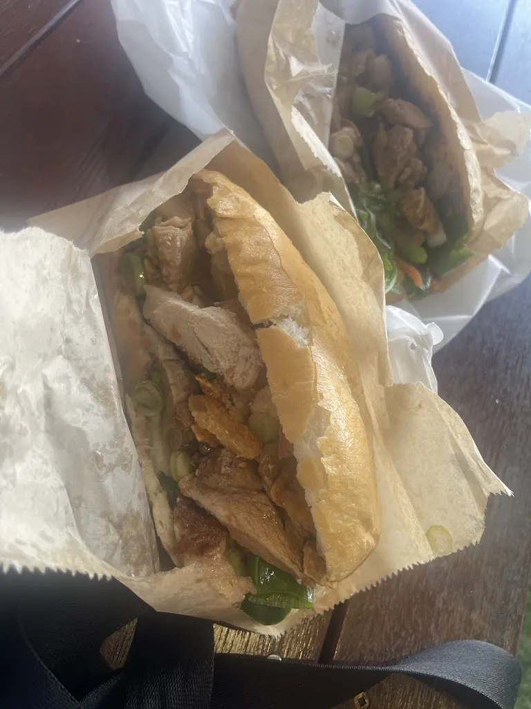 MrLou061_Yummy Banhs_Berkeley Vale_review