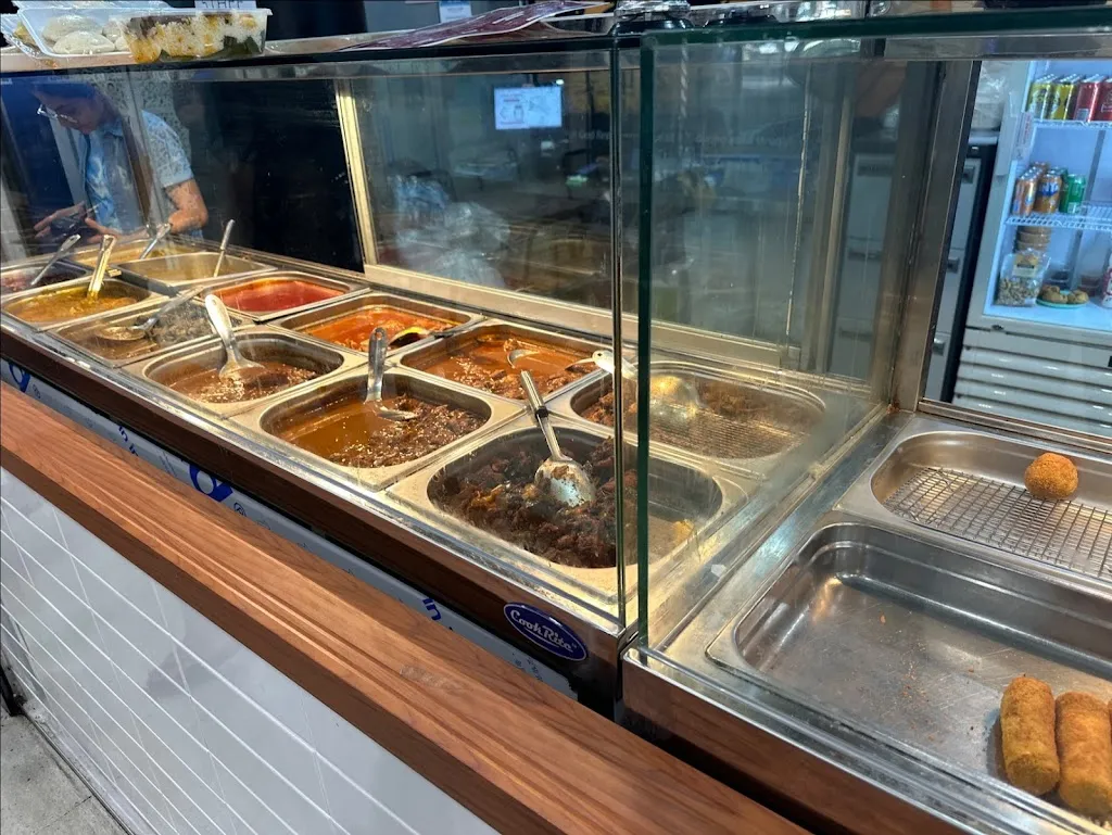 Ponnu Indian & Sri Lankan Restaurant Penrith restaurant in Berkshire Park