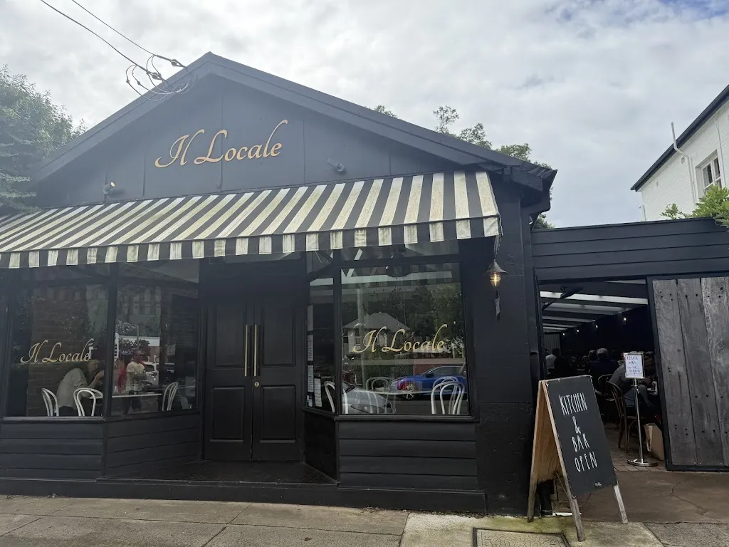 Il Locale restaurant in Berry