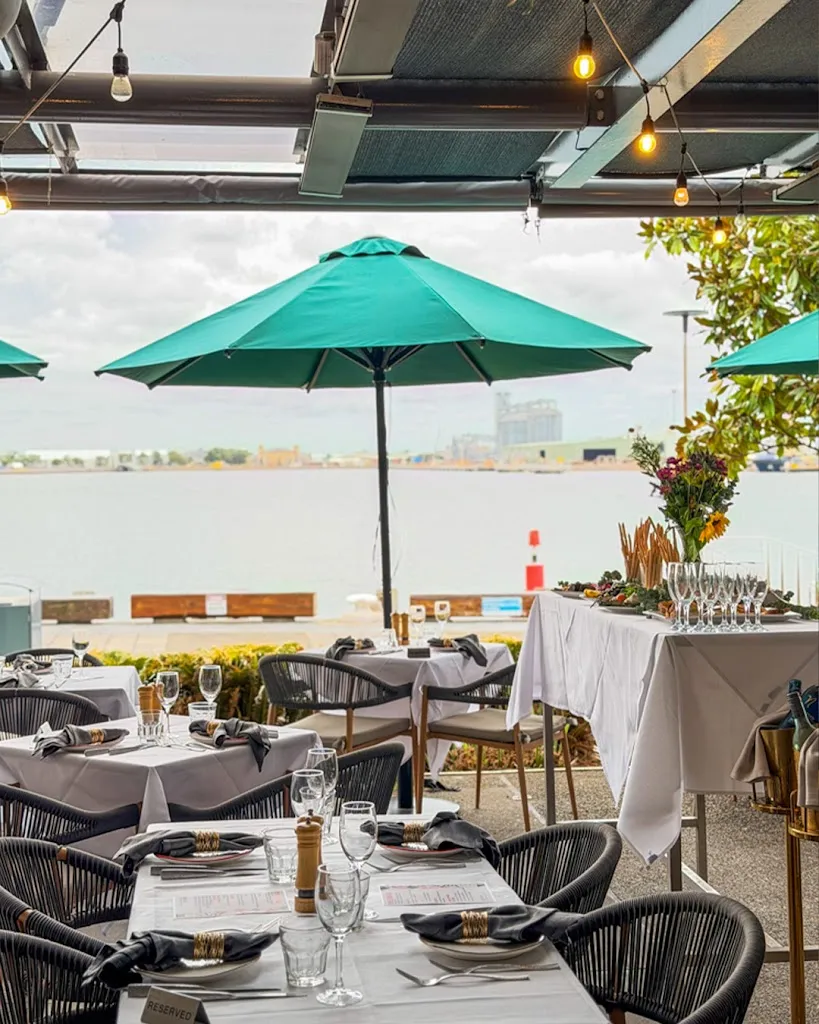 Casa Nova Italian Restaurant & Bar, Honeysuckle restaurant in Bolton Point