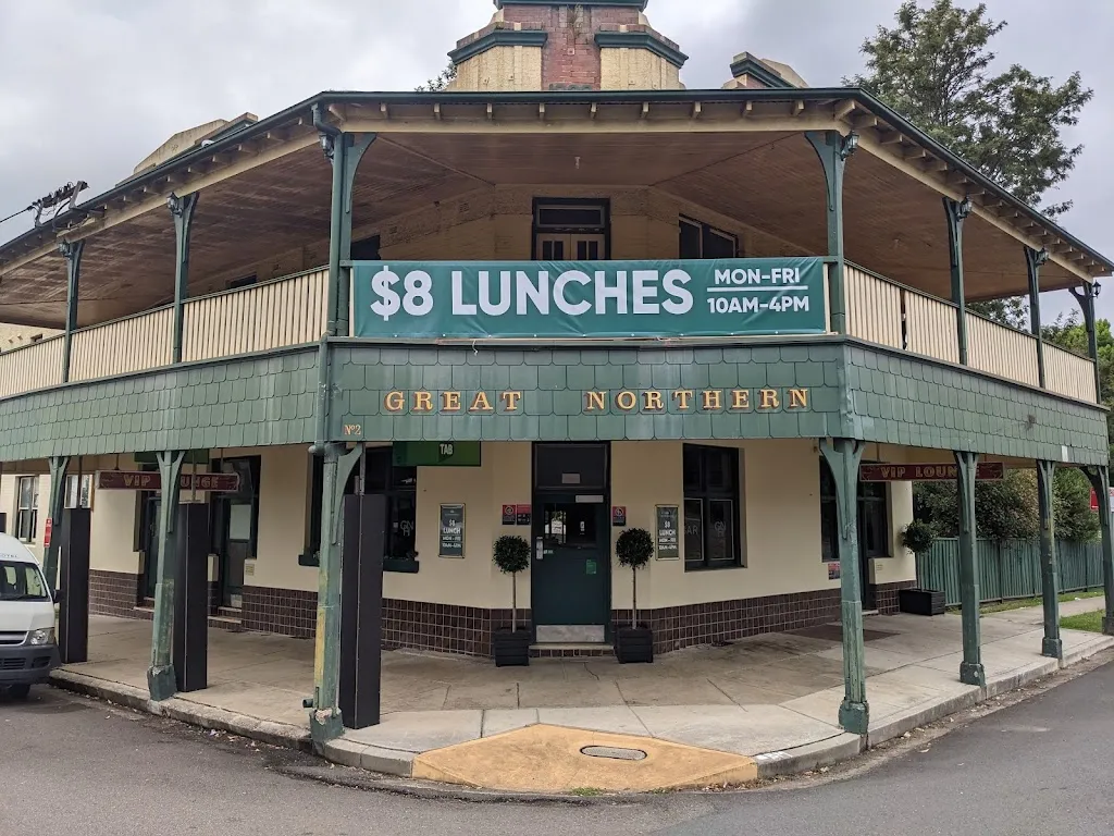 Great Northern Hotel restaurant in Booragul