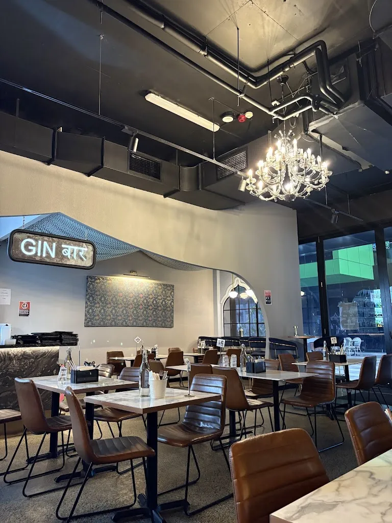 OMC Burgers & Bar restaurant in Bow Bowing