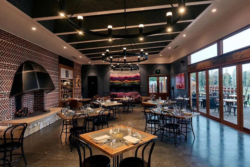 Leo's by Night restaurant in Bowral