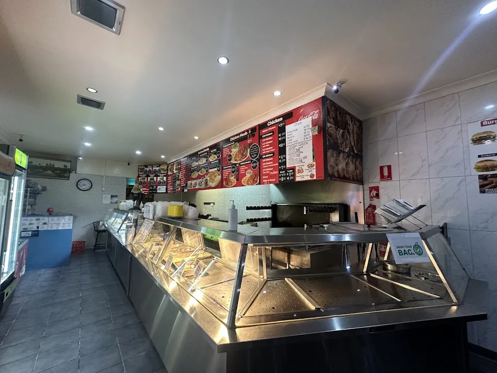 Springwood Charcoal Chicken Spot restaurant in Bowen Mountain