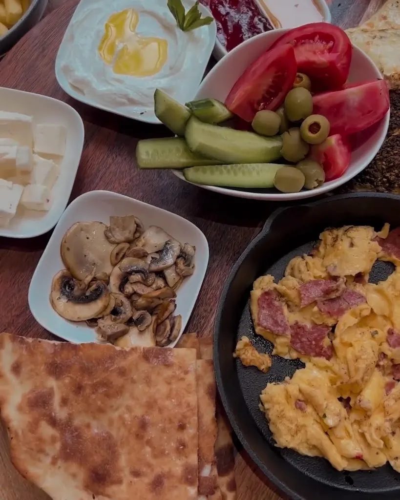 The Last Slice_Breakfast Point_slider_image_2