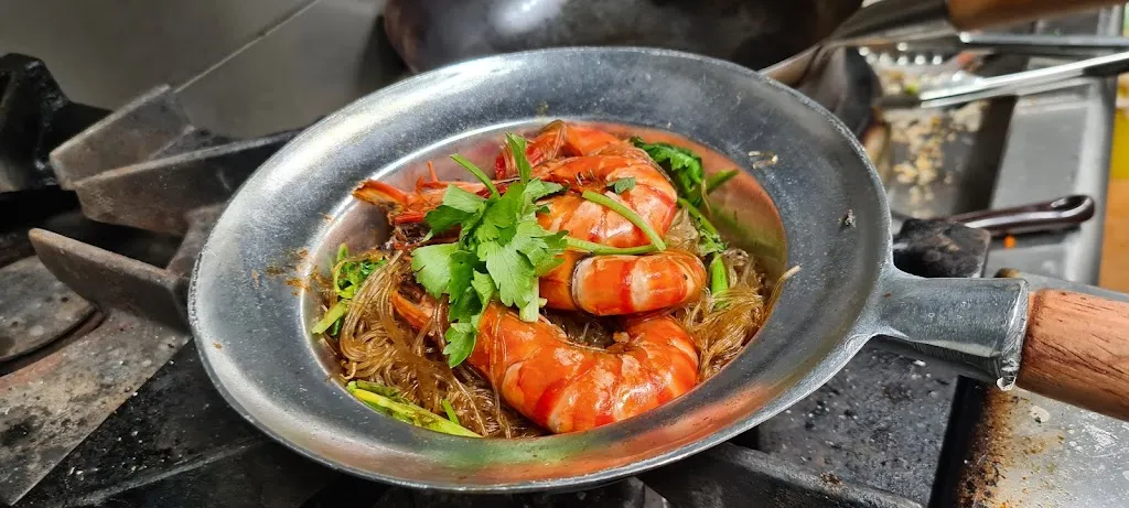 Edensor Noodle House_Chifley_slider_imagen_3