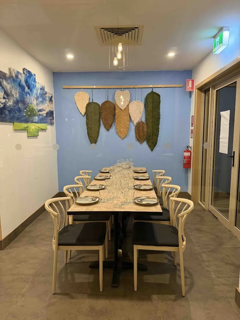 AKALUCK Restaurant_Amaroo_slider_image_1