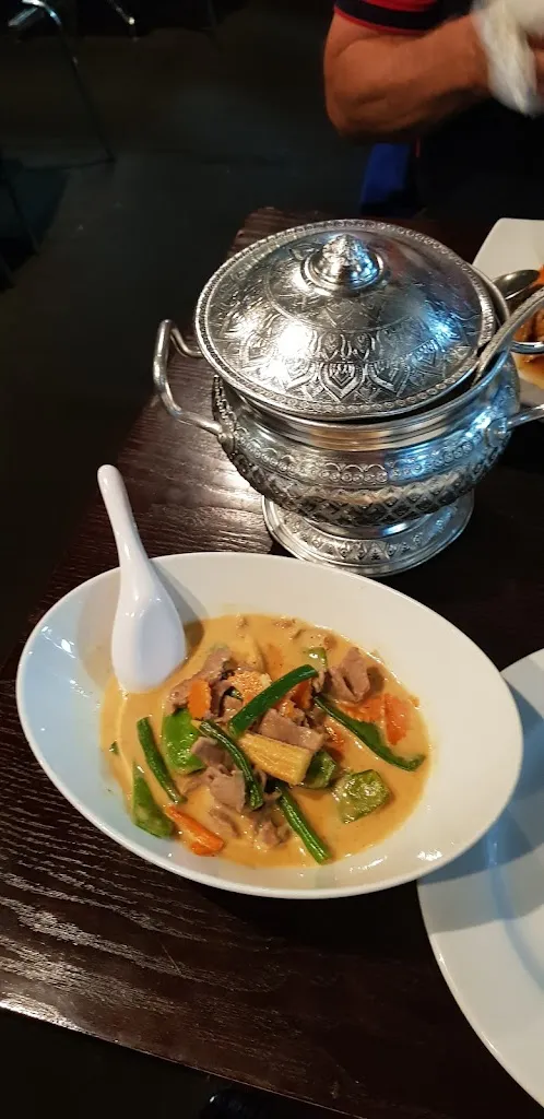 Thai Square_Cardiff Heights_slider_bild_2