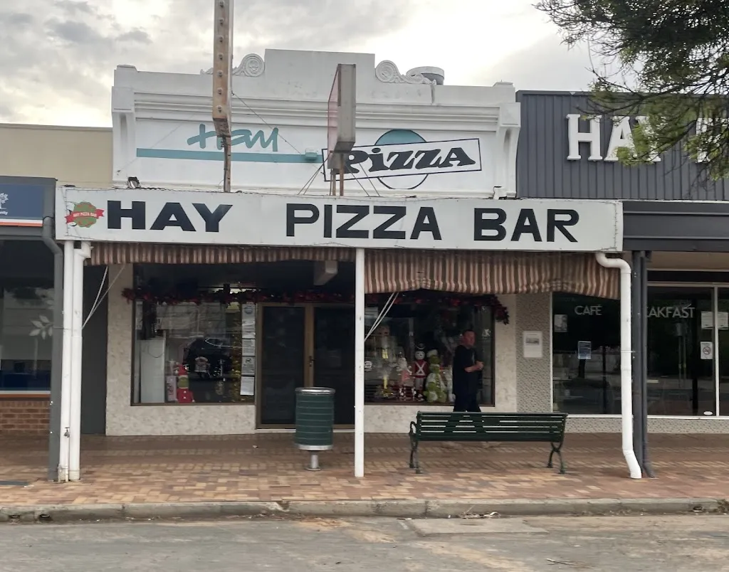 Hay Pizza Bar restaurant in Carrathool