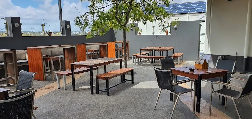 Whale & Ale restaurant in Carramar