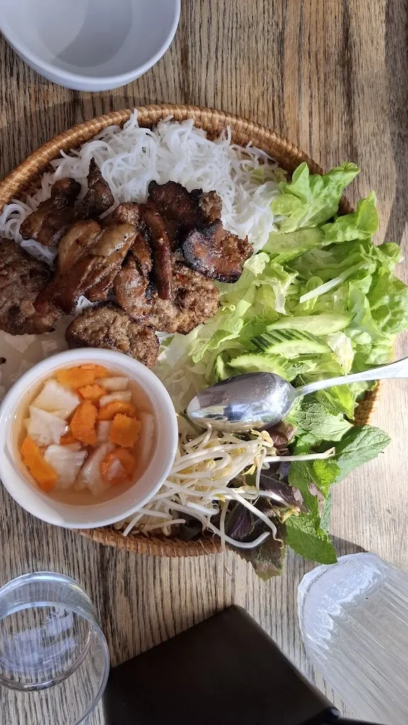 Menu_Le Tran_Castlecrag_image_old_2
