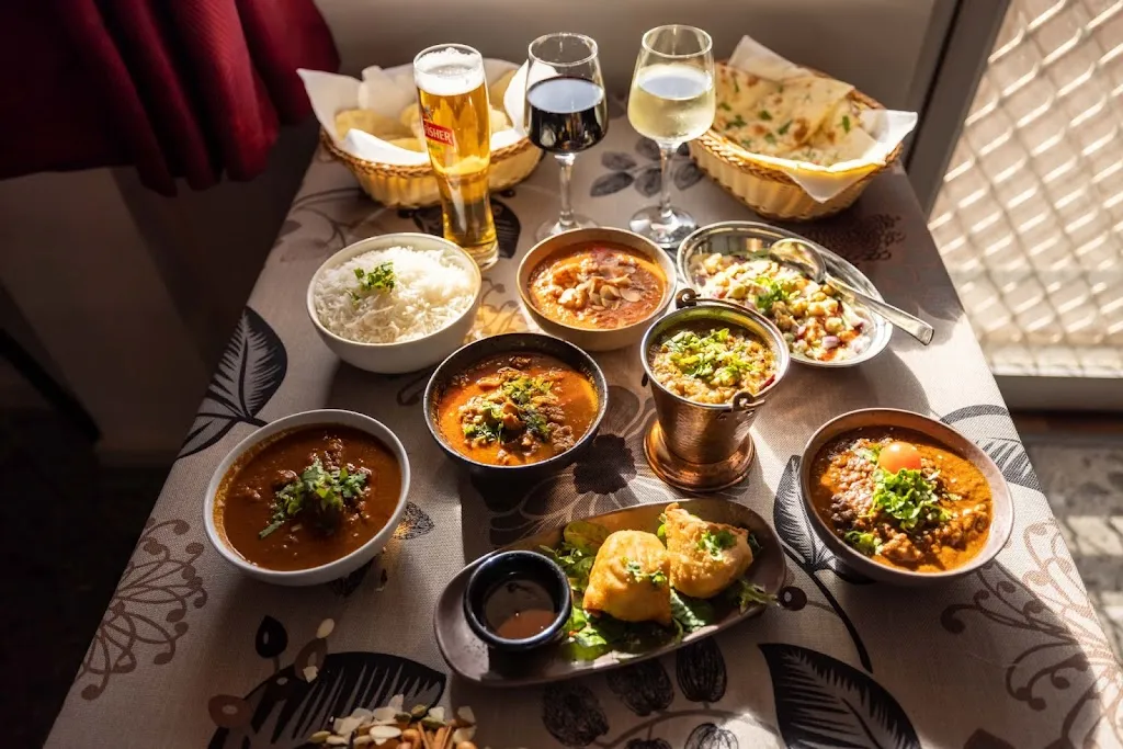 Taj Curry_Casuarina_slider_bild_3