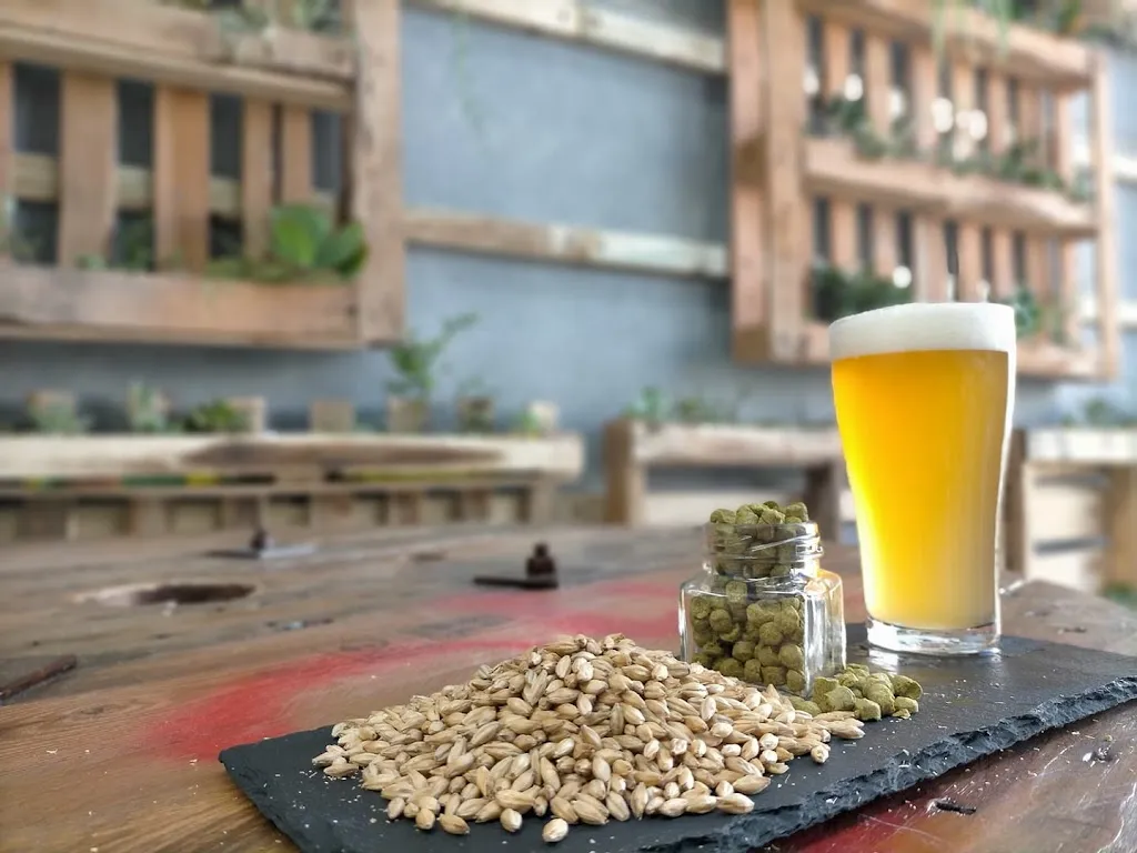 Bread and Brewery_Caves Beach_slider_bild_2