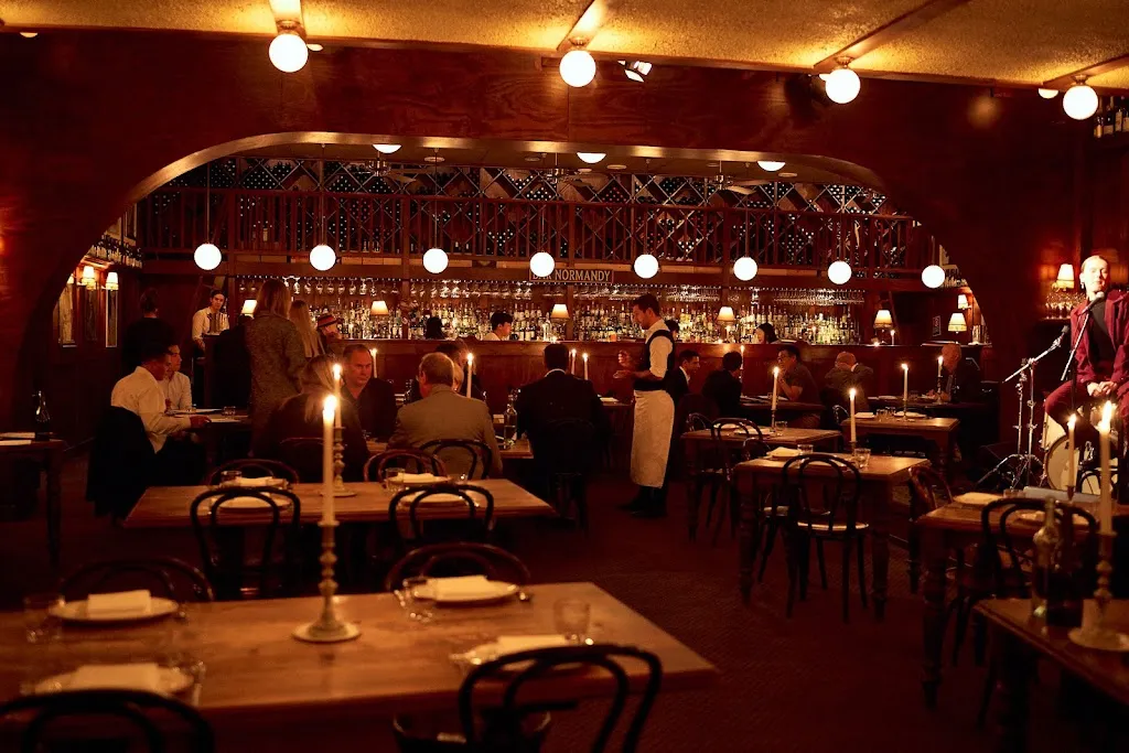 Restaurant Hubert restaurant in City of Sydney