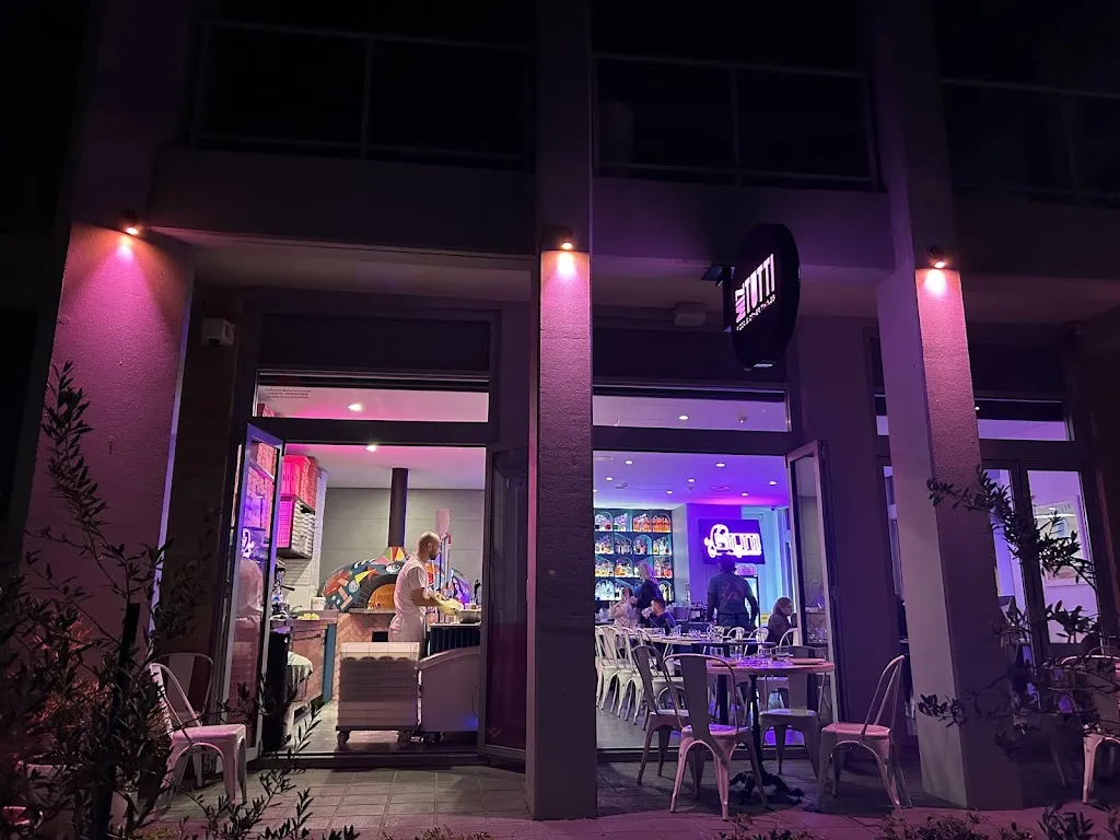 Miz Tutti Pizzeria & Other Things restaurant in Chiswick