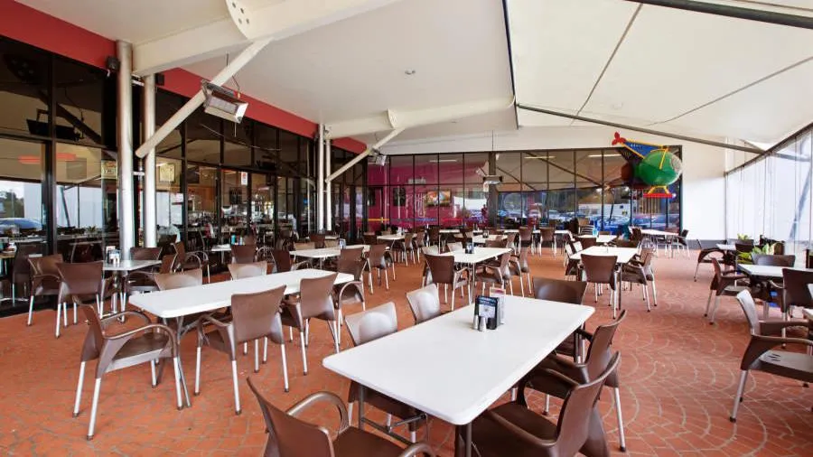 Warner Tavern restaurant in Clontarf