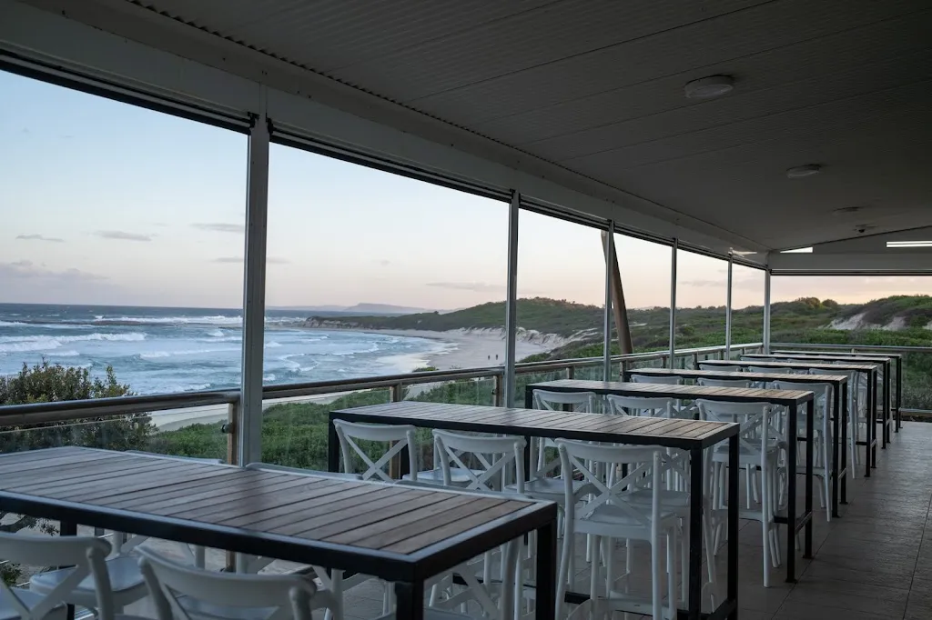 Dunes by Dish restaurant in Cooranbong