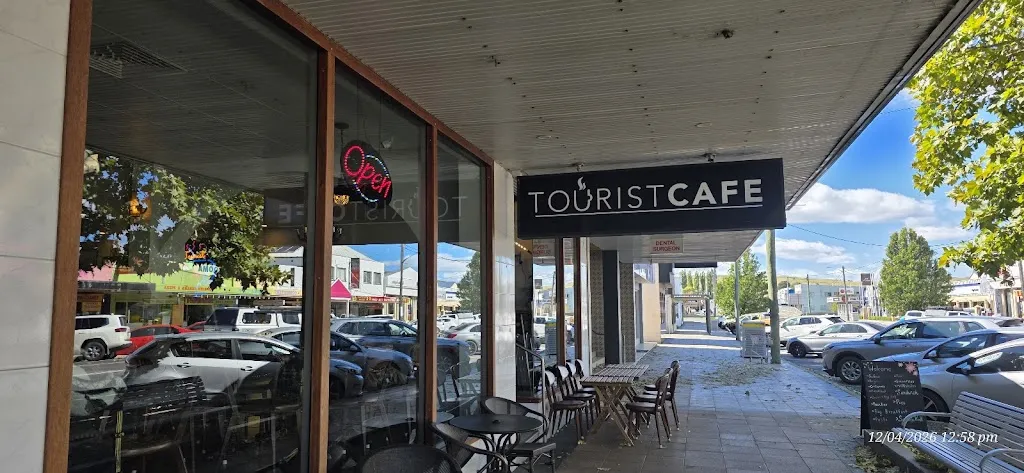 Tourist Cafe restaurant in Cooma