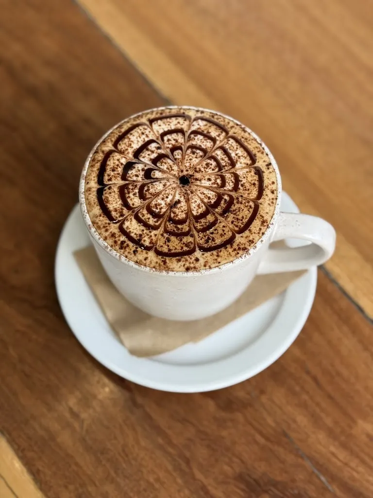 Sip and Slice restaurant in Corlette