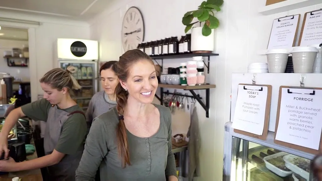 Flat White With One_Corrimal_slider_bild_2