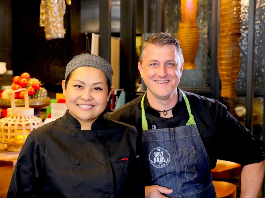 Holy Basil Thai_Croydon_slider_immagine_3