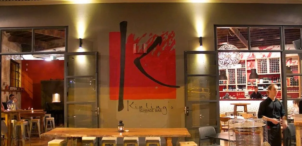 Kipling's Garage Bar restaurant in Davidson