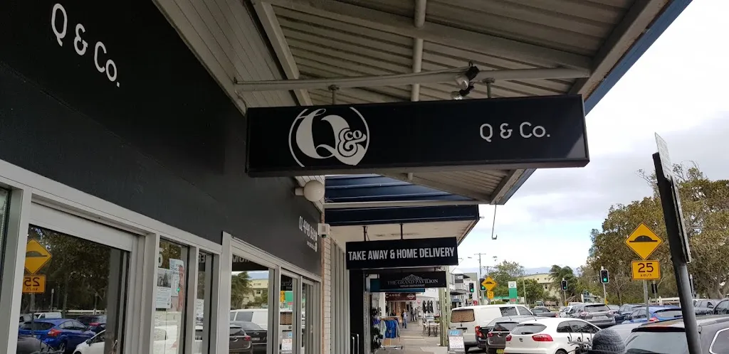 Q & Co restaurant in Eleebana