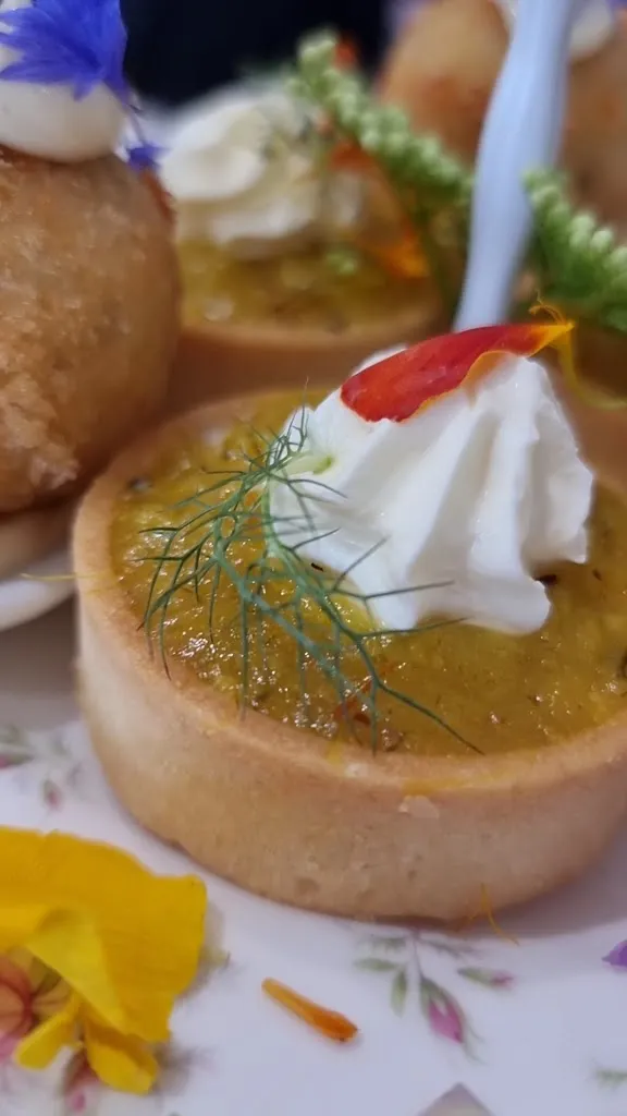 Kew Dining_Erina_slider_image_2