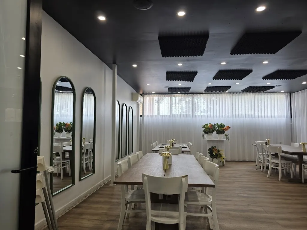 Cafe 77 Bakery and Restaurant restaurant in Fairfield East