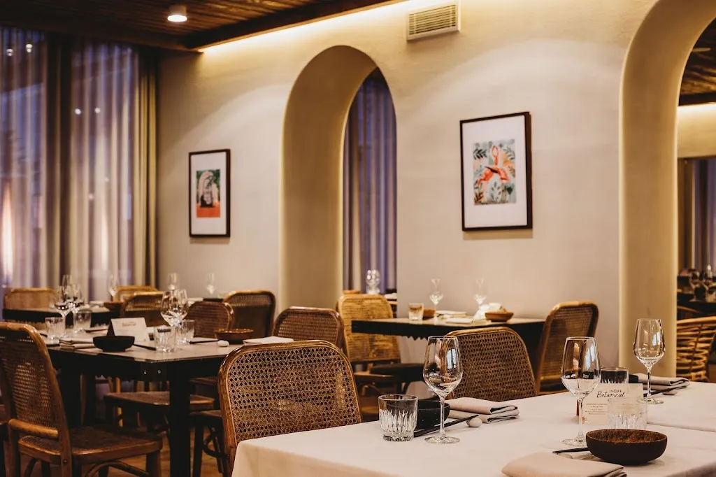 Lanterne Rooms restaurant in Acton