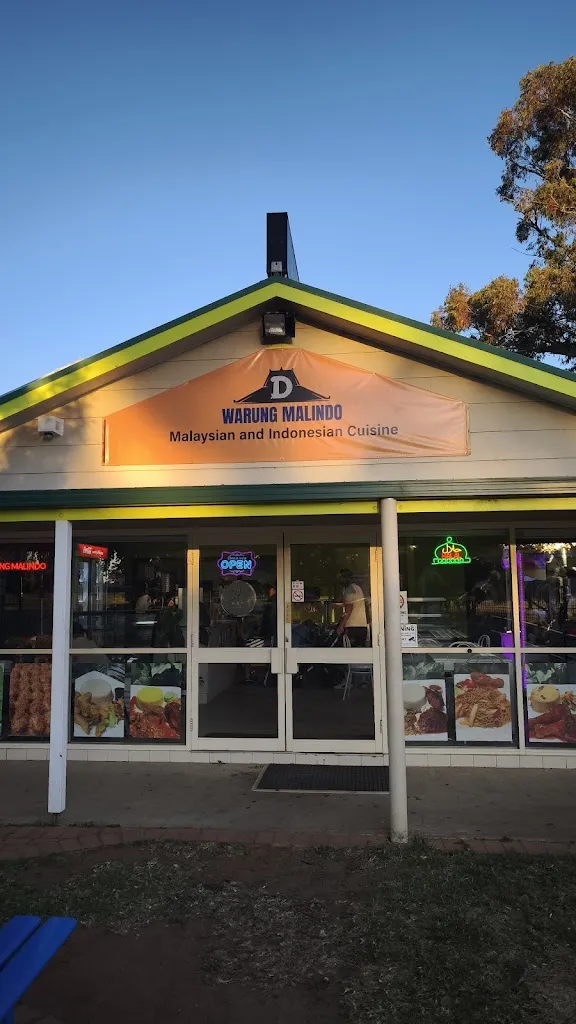 Dandi Hanafiad_D Warung Malindo_Griffith_review
