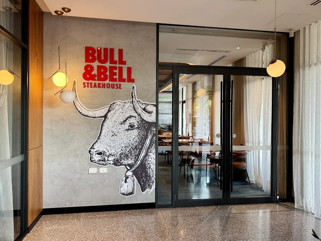 Bull & Bell Steakhouse restaurant in Griffith