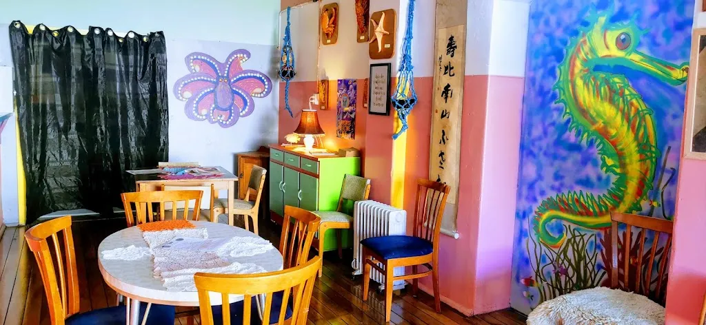 Seahorse Medicine Cafe restaurant in Guyra