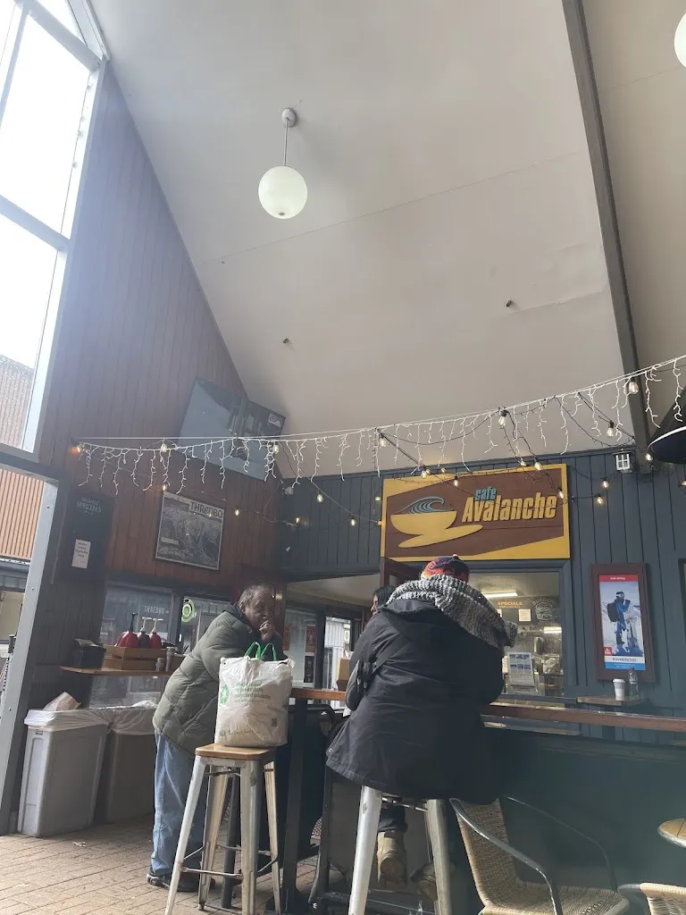 fransiska wang_Avalanche Cafe_Jindabyne_review