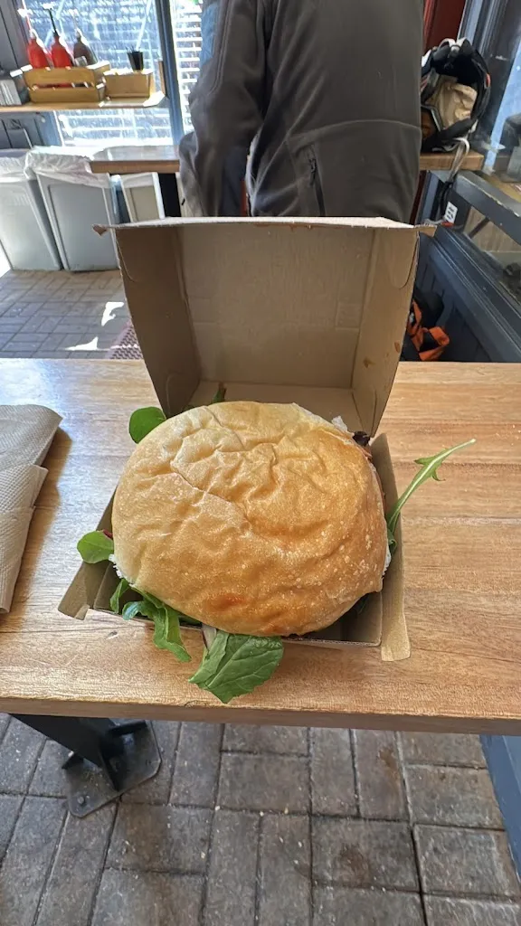 Avalanche Cafe_Jindabyne_slider_image_3