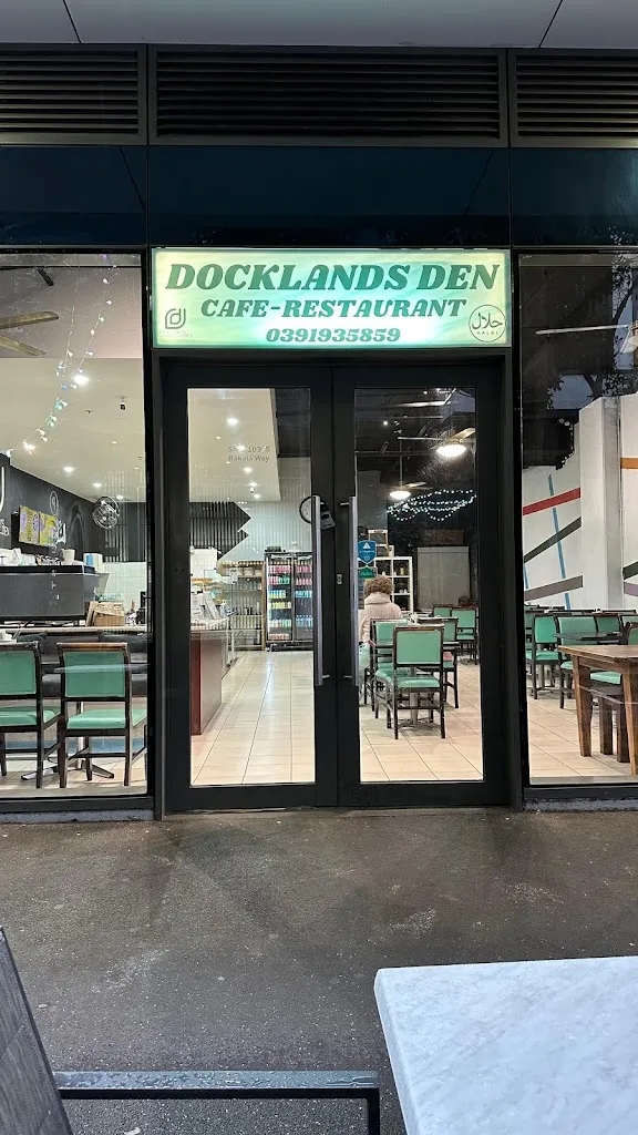Docklands Den restaurant in Holder