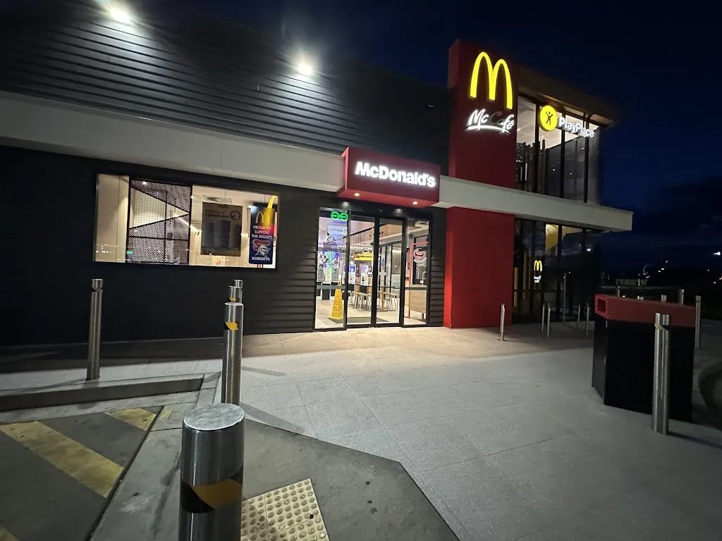 McDonald's Wadalba restaurant in Lake Haven