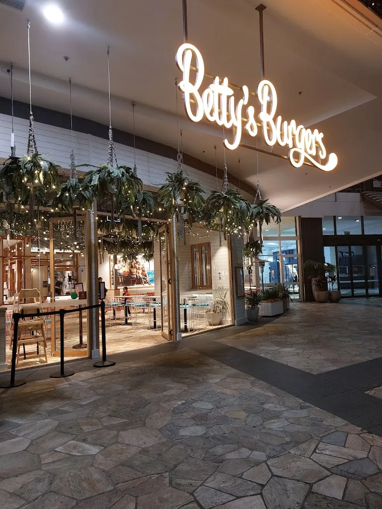 Betty’s Burgers Tuggerah restaurant in Mardi