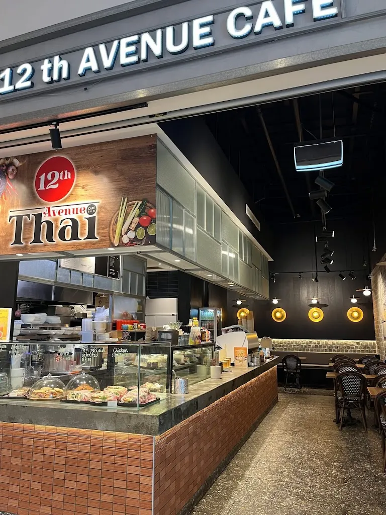 12th Avenue Cafe & Thai restaurant in Mount Vernon