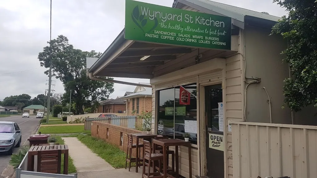 Brook Ferrington_Wynyard St. Kitchen_Singleton_review