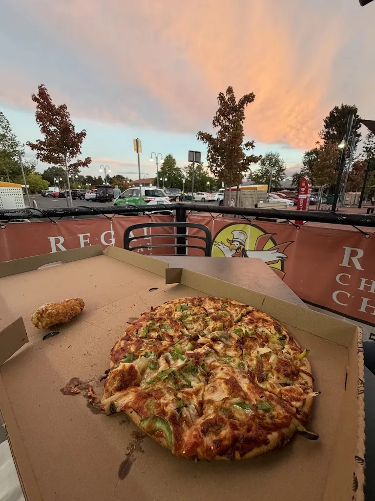 Regal Charcoal Chicken_Aranda_slider_immagine_3