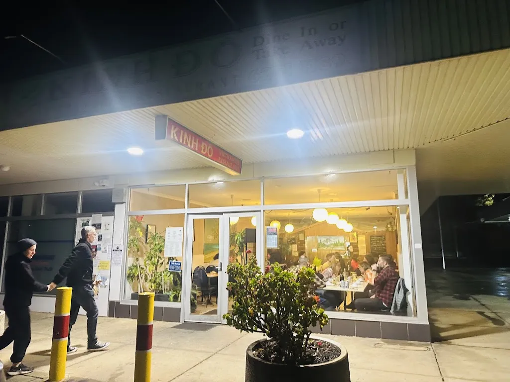 Kinh Do restaurant in McKellar