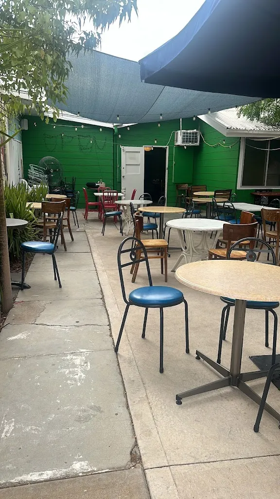 Warung Makan Alice restaurant in Sadadeen