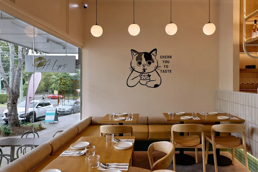 Chern restaurant in Anstead